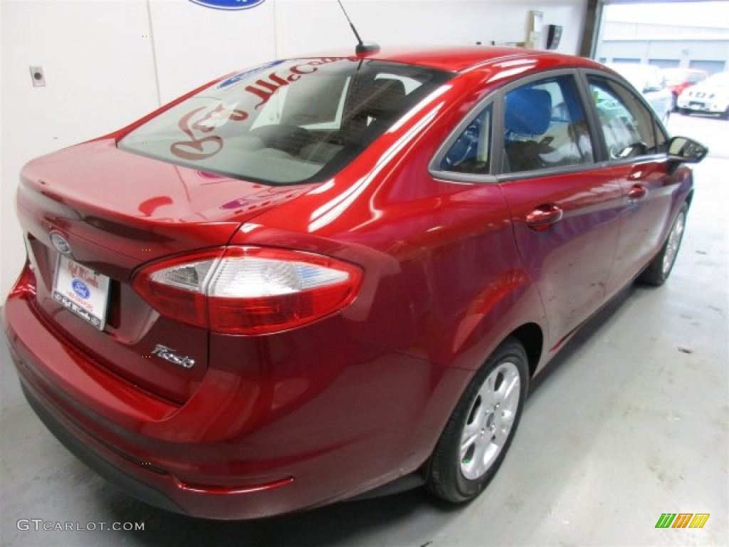 2016 Fiesta SE Sedan - Ruby Red Metallic / Charcoal Black photo #8