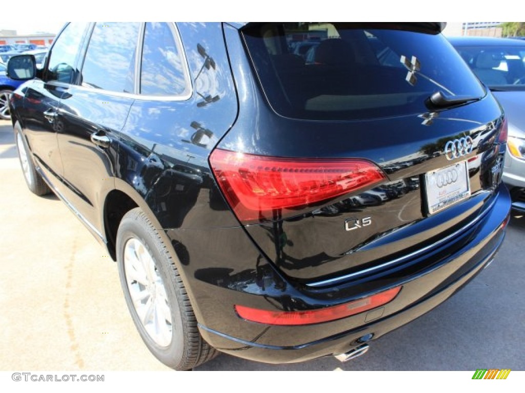 2016 Q5 2.0 TFSI Premium quattro - Mythos Black Metallic / Pistachio Beige photo #6