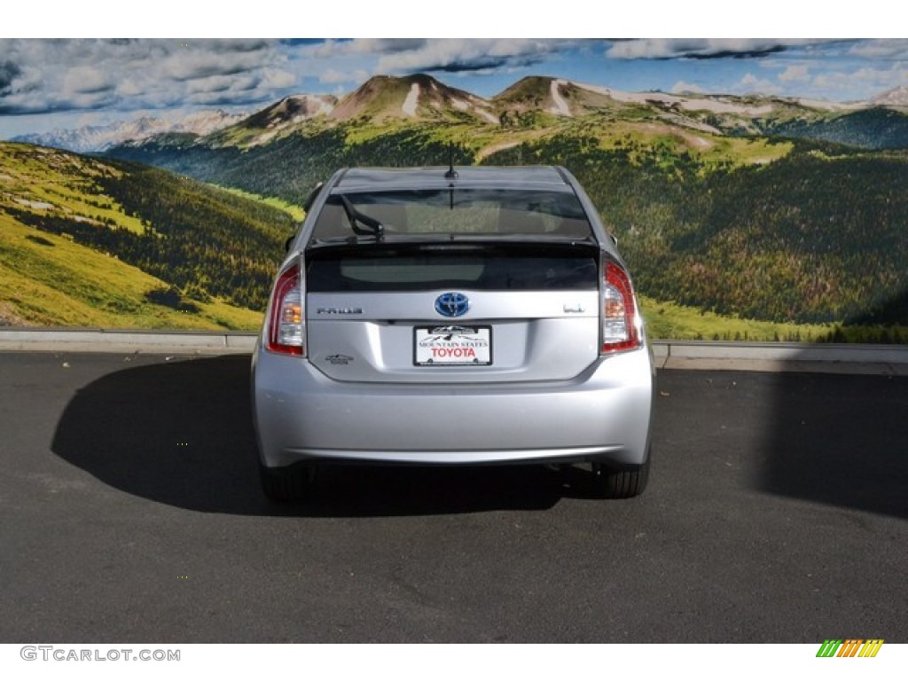 2015 Prius Five Hybrid - Classic Silver Metallic / Dark Gray photo #4