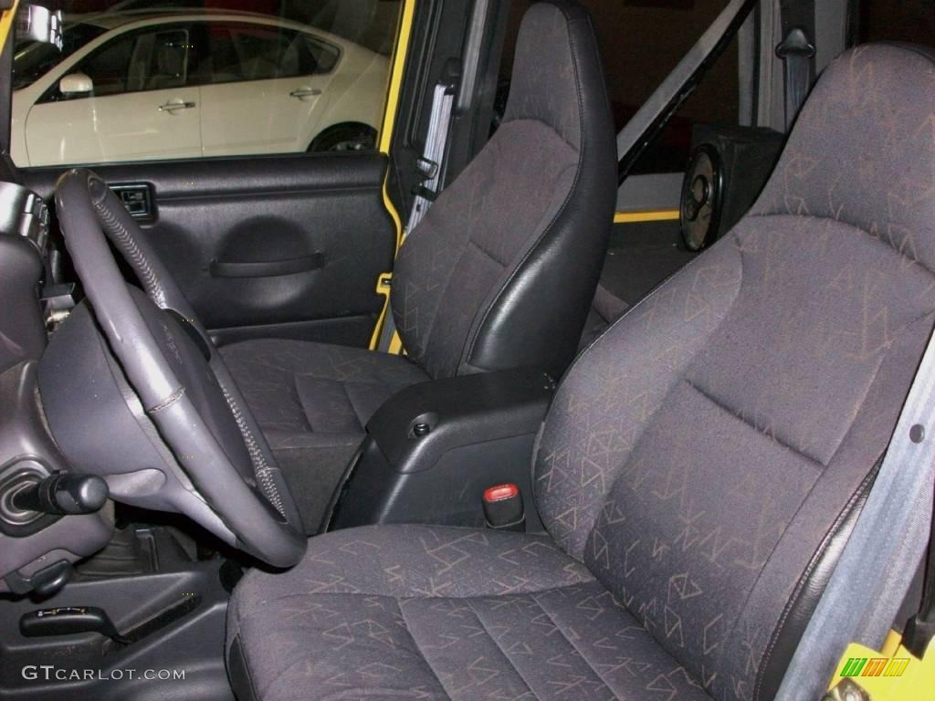 2002 Wrangler X 4x4 - Solar Yellow / Agate Black photo #4
