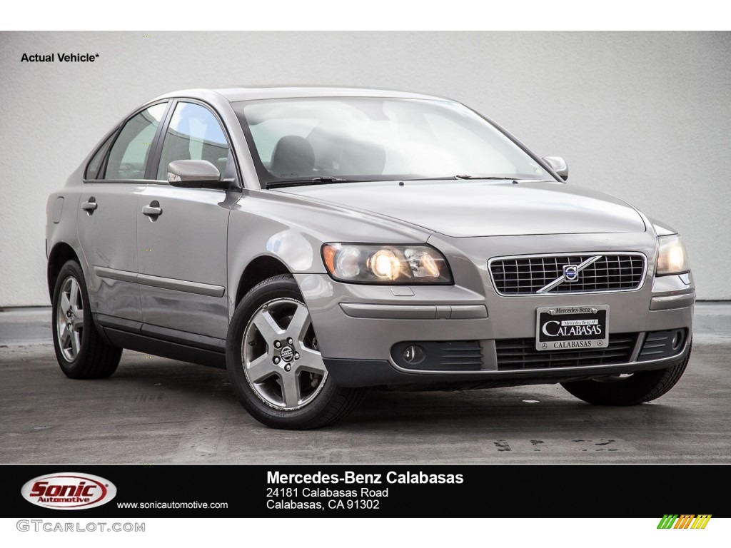 2006 S40 T5 - Flint Gray Metallic / Off Black photo #1