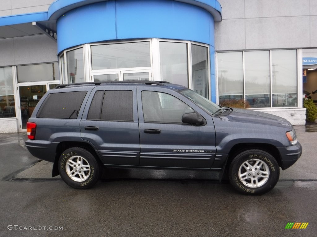 2004 Grand Cherokee Laredo 4x4 - Graphite Metallic / Taupe photo #2