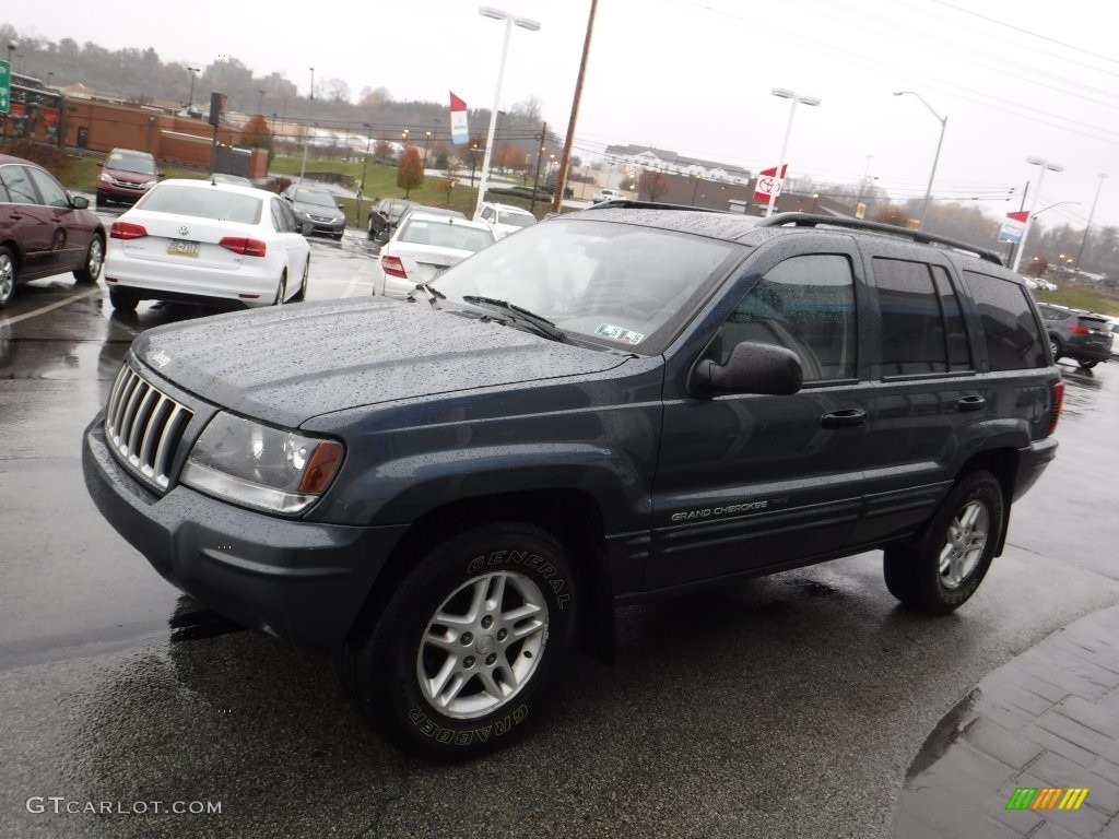 2004 Grand Cherokee Laredo 4x4 - Graphite Metallic / Taupe photo #5