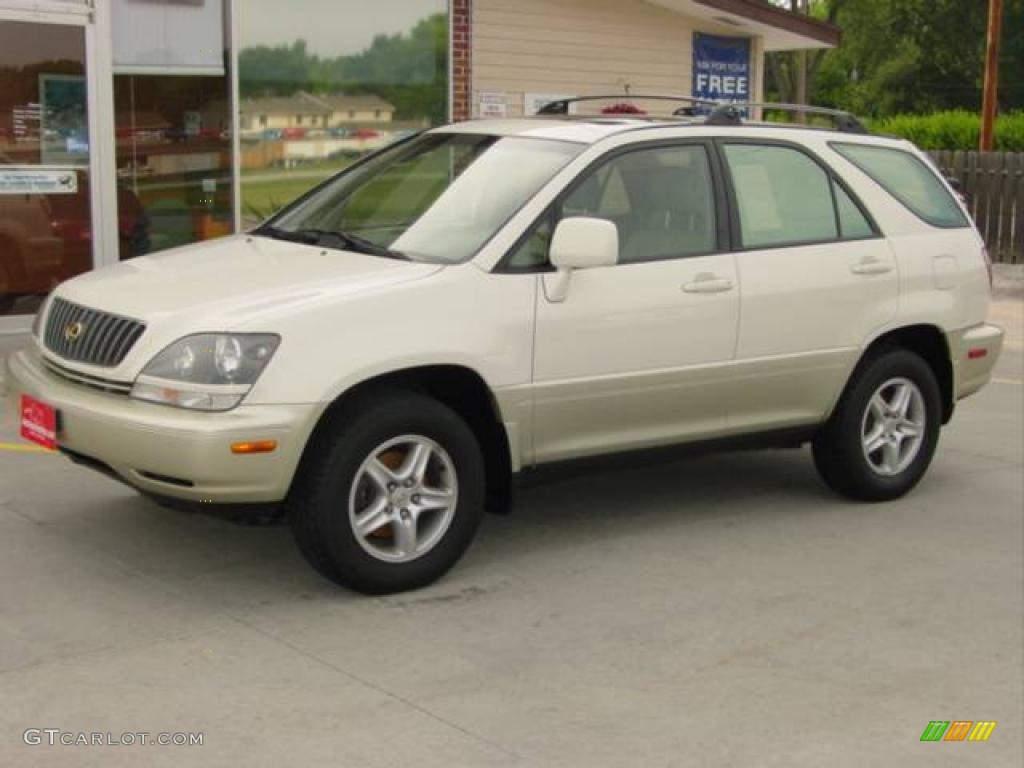 1999 RX 300 AWD - Golden White Pearl / Ivory photo #1