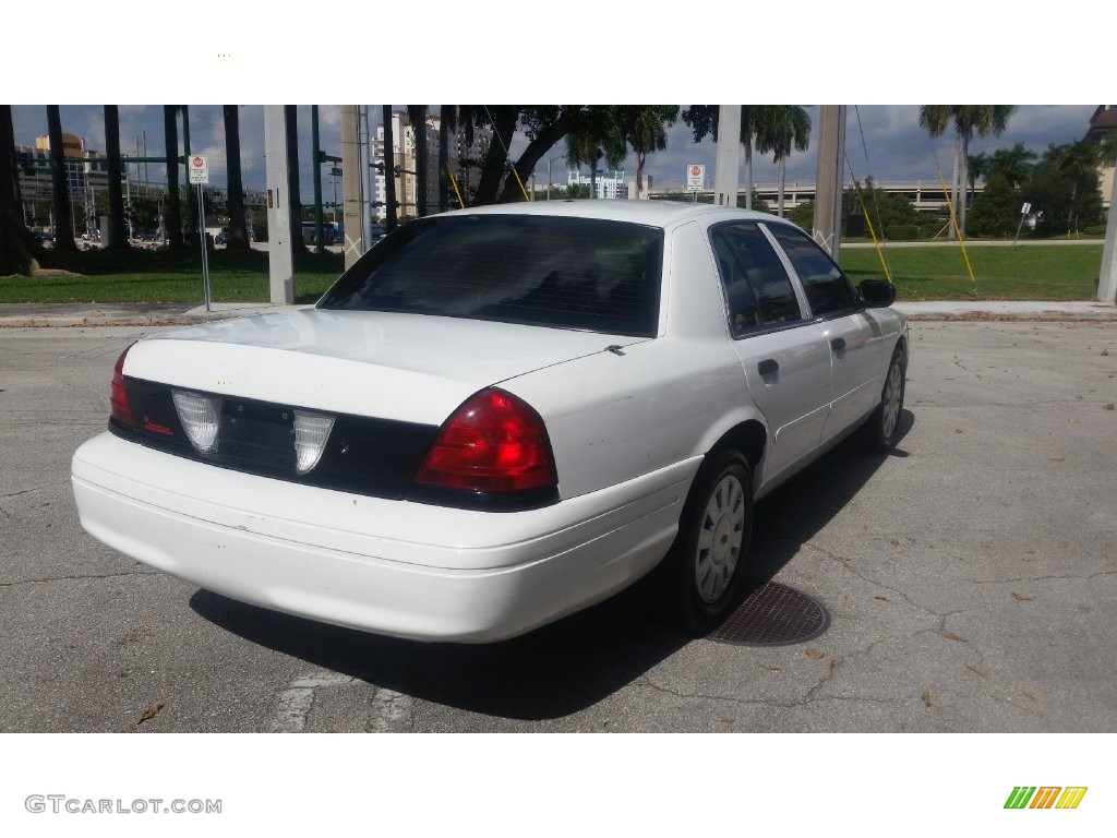 2006 Crown Victoria Police Interceptor - Vibrant White / Medium Light Stone photo #5