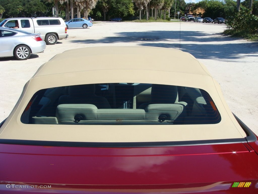 2006 Mustang V6 Premium Convertible - Redfire Metallic / Light Parchment photo #25