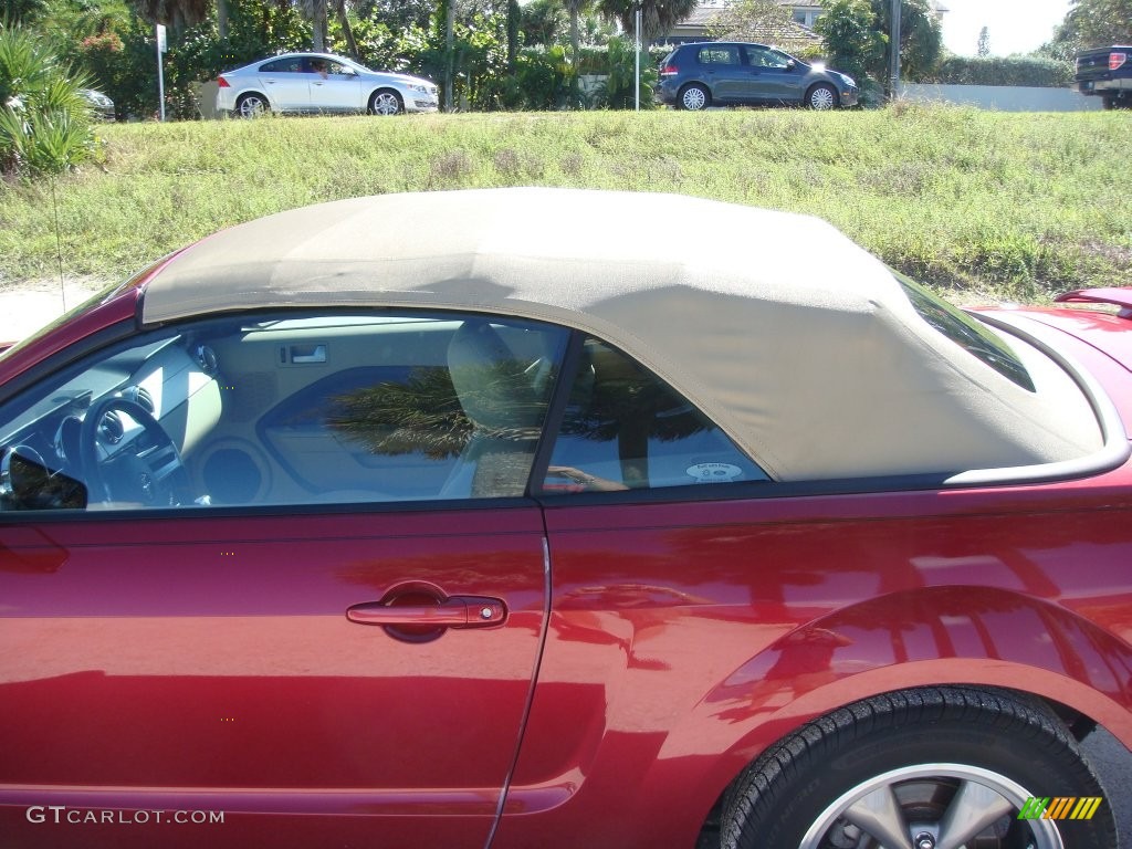 2006 Mustang V6 Premium Convertible - Redfire Metallic / Light Parchment photo #27
