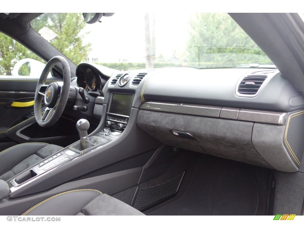 2016 Porsche Cayman GT4 Black Dashboard Photo #108615623