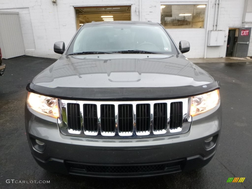 2011 Grand Cherokee Laredo X Package 4x4 - Mineral Gray Metallic / Black photo #12