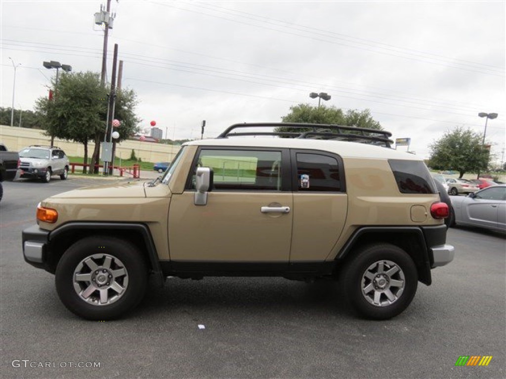 Quicksand 2014 Toyota FJ Cruiser Standard FJ Cruiser Model Exterior Photo #108623582