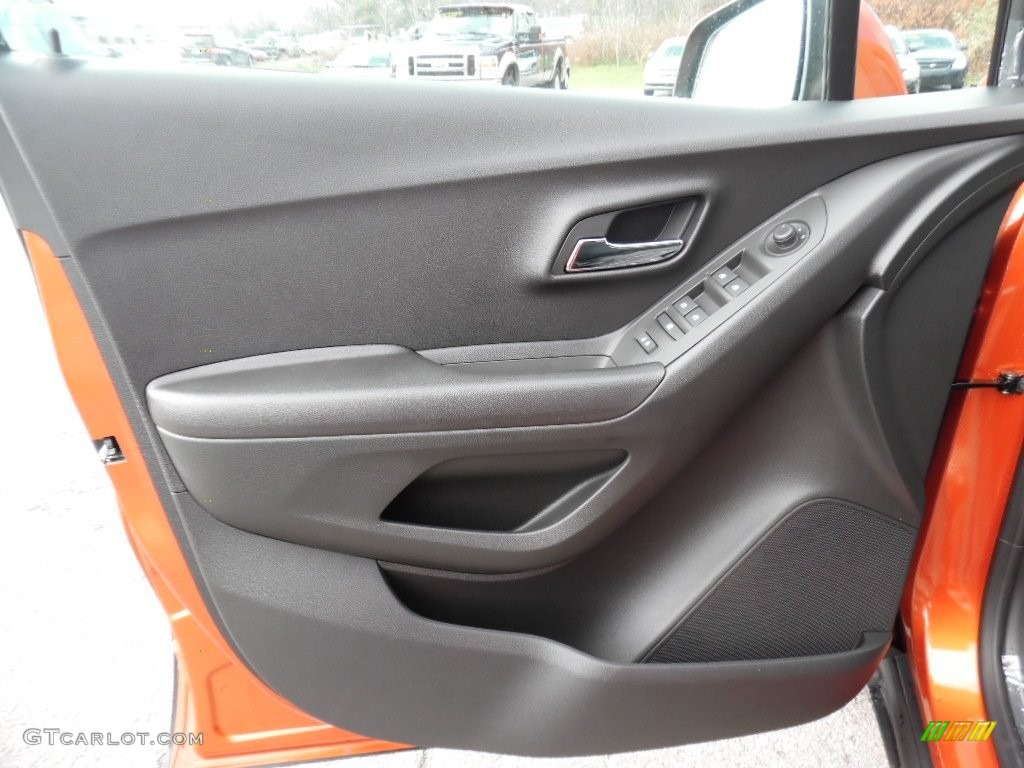 2016 Chevrolet Trax LT AWD Door Panel Photos