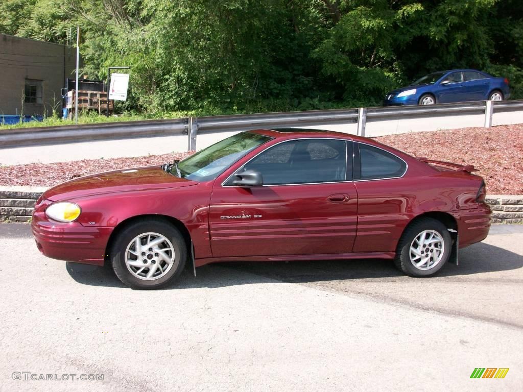 2001 Grand Am SE Sedan - Redfire Metallic / Dark Pewter photo #2