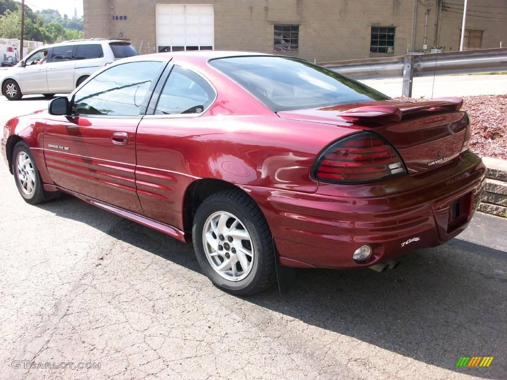 2001 Grand Am SE Sedan - Redfire Metallic / Dark Pewter photo #3