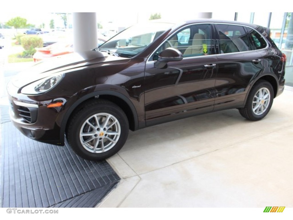 Mahogany Metallic 2016 Porsche Cayenne Diesel Exterior Photo #108640733