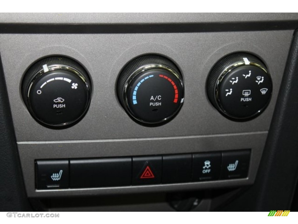 2010 Avenger R/T - Brilliant Black Crystal Pearl / Dark Slate Gray photo #29