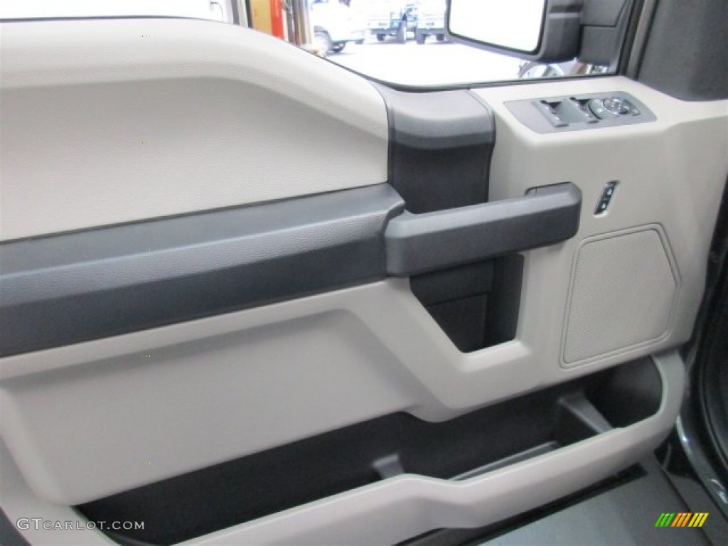 2016 F150 XL SuperCab - Magnetic / Medium Earth Gray photo #15