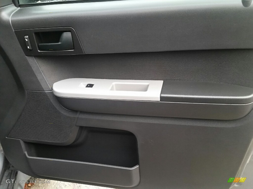 2010 Escape XLT V6 - Sterling Grey Metallic / Charcoal Black photo #11