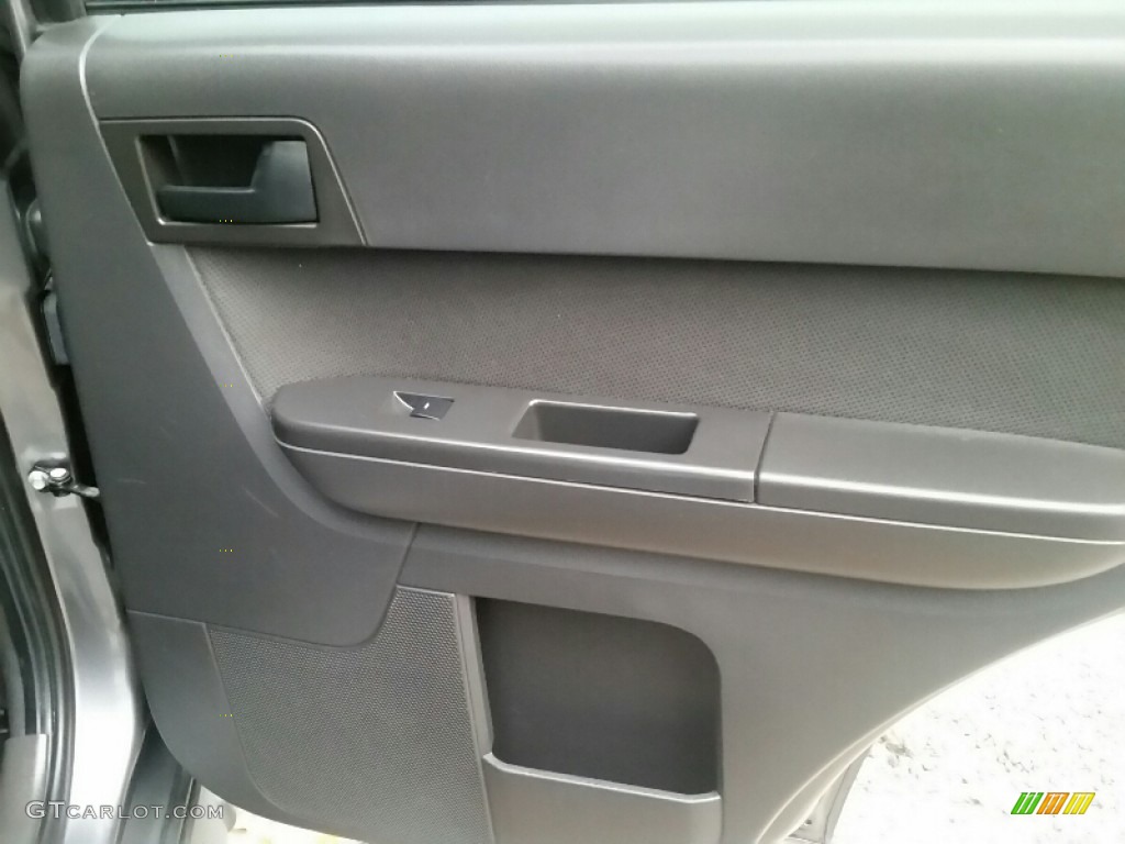 2010 Escape XLT V6 - Sterling Grey Metallic / Charcoal Black photo #13