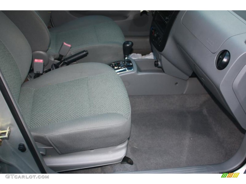 2005 Aveo LT Hatchback - Galaxy Silver Metallic / Gray photo #19
