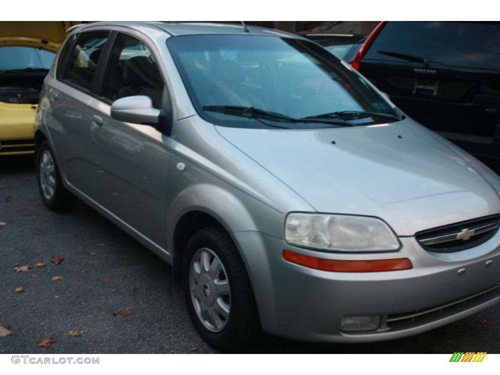 2005 Aveo LT Hatchback - Galaxy Silver Metallic / Gray photo #20