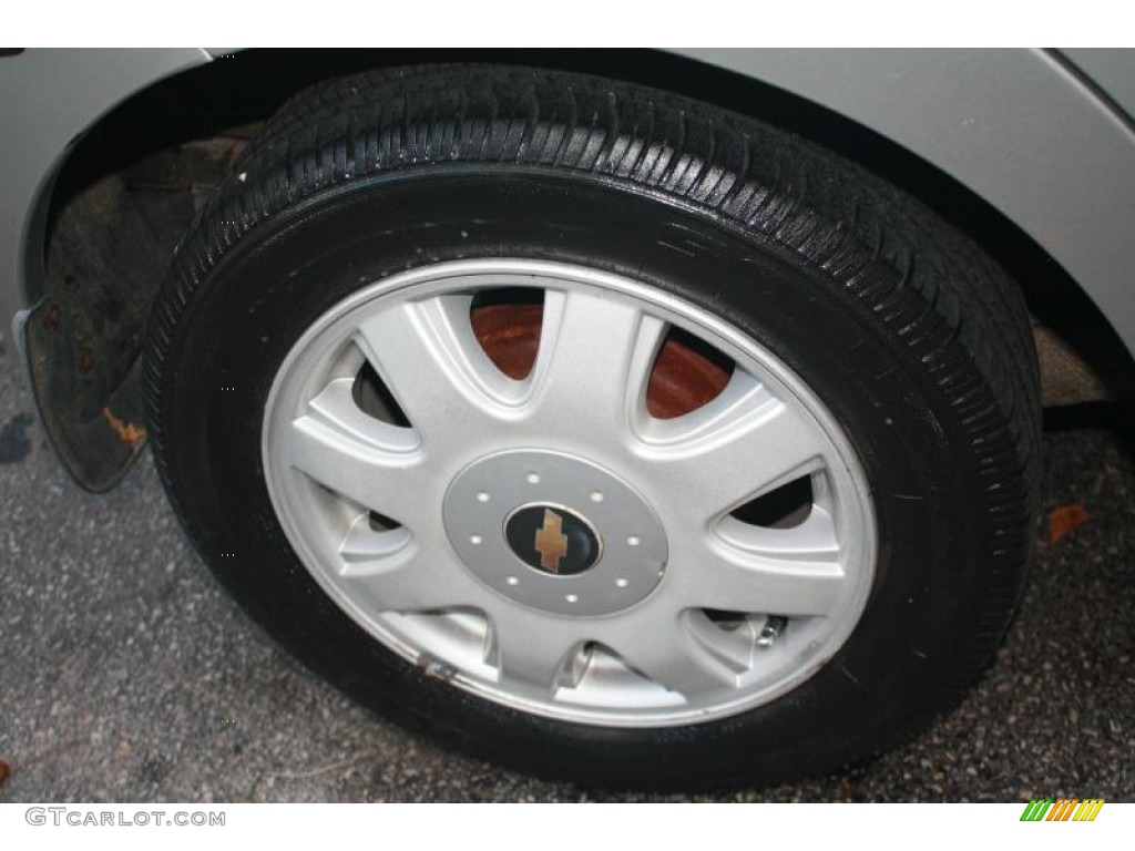 2005 Aveo LT Hatchback - Galaxy Silver Metallic / Gray photo #22