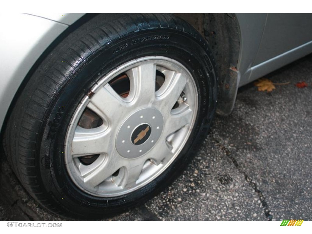 2005 Aveo LT Hatchback - Galaxy Silver Metallic / Gray photo #23