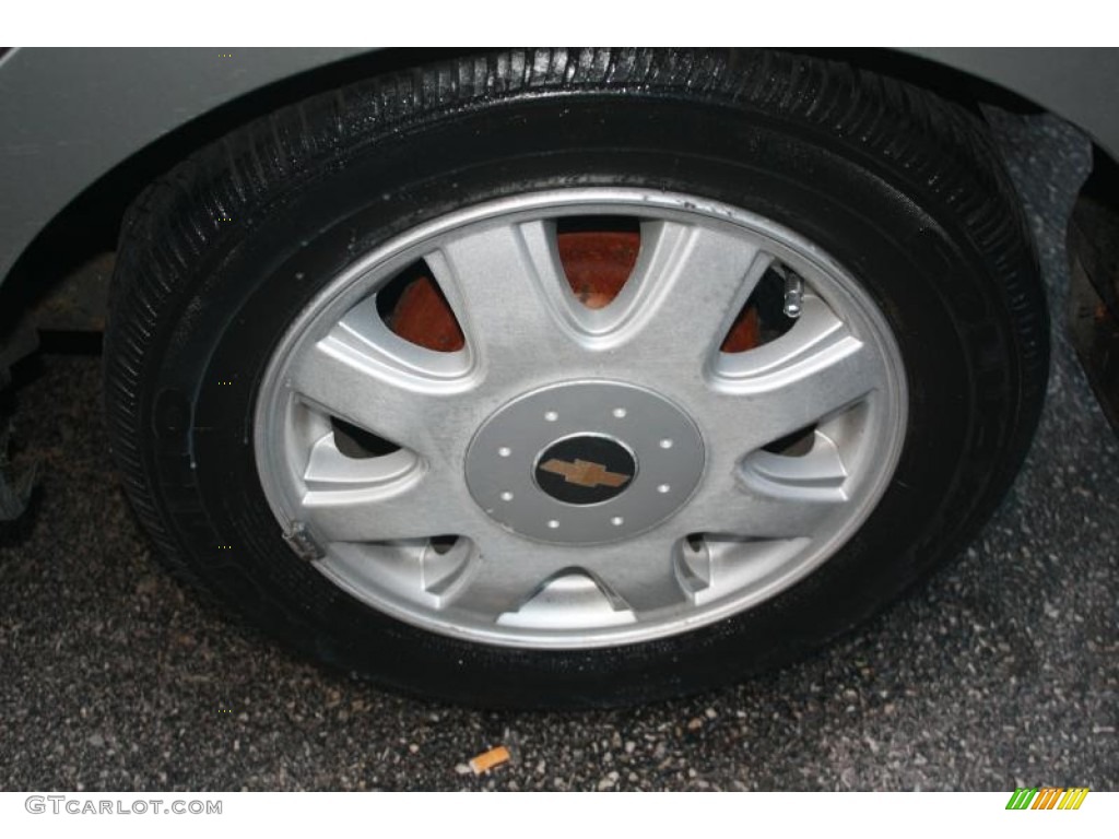 2005 Aveo LT Hatchback - Galaxy Silver Metallic / Gray photo #24