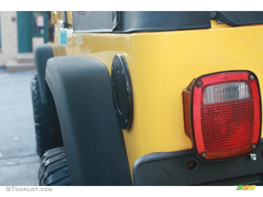 2001 Wrangler Sport 4x4 - Solar Yellow / Agate Black photo #8