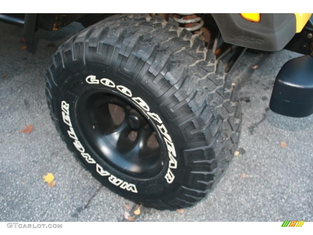 2001 Wrangler Sport 4x4 - Solar Yellow / Agate Black photo #14