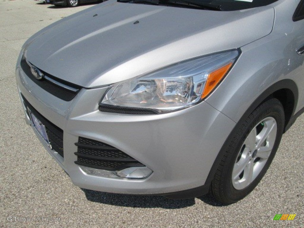 2016 Escape SE - Ingot Silver Metallic / Charcoal Black photo #7