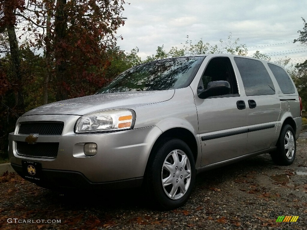 2008 Uplander LS - Silverstone Metallic / Medium Gray photo #1