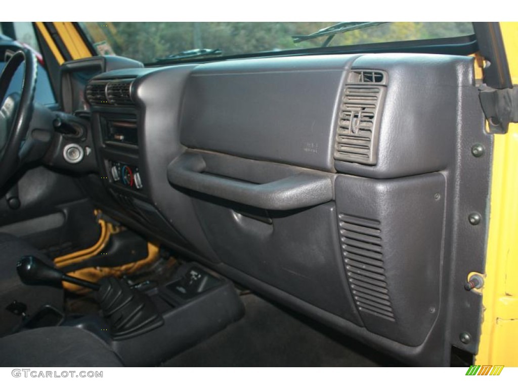 2001 Wrangler Sport 4x4 - Solar Yellow / Agate Black photo #26