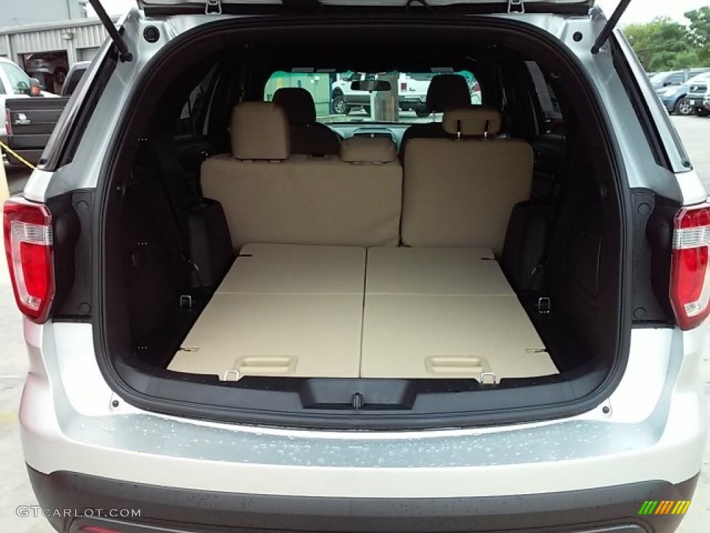 2016 Explorer FWD - Ingot Silver Metallic / Medium Light Camel photo #12