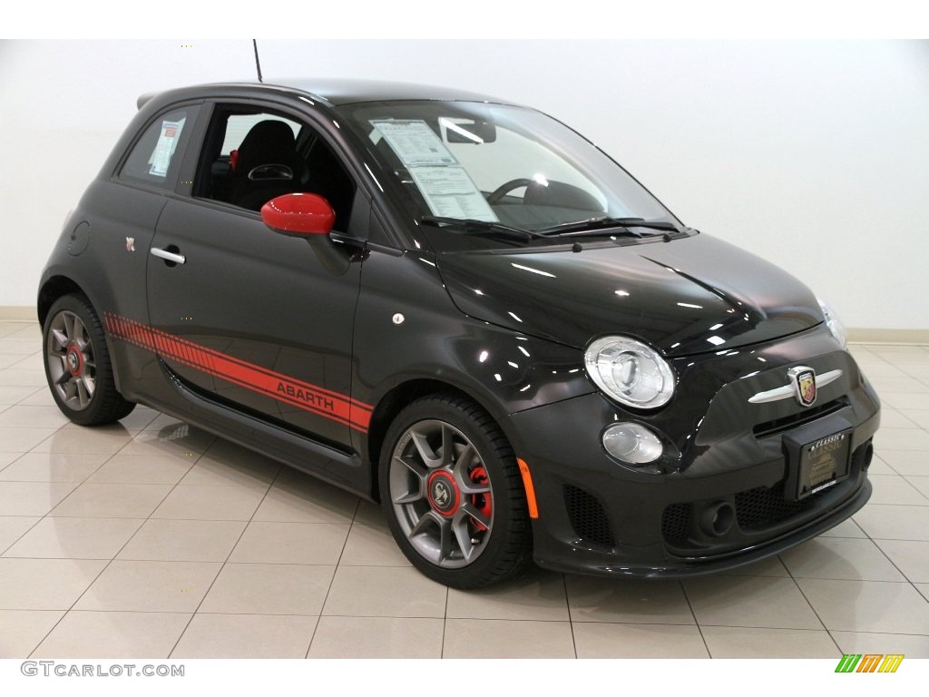 Nero (Black) Fiat 500