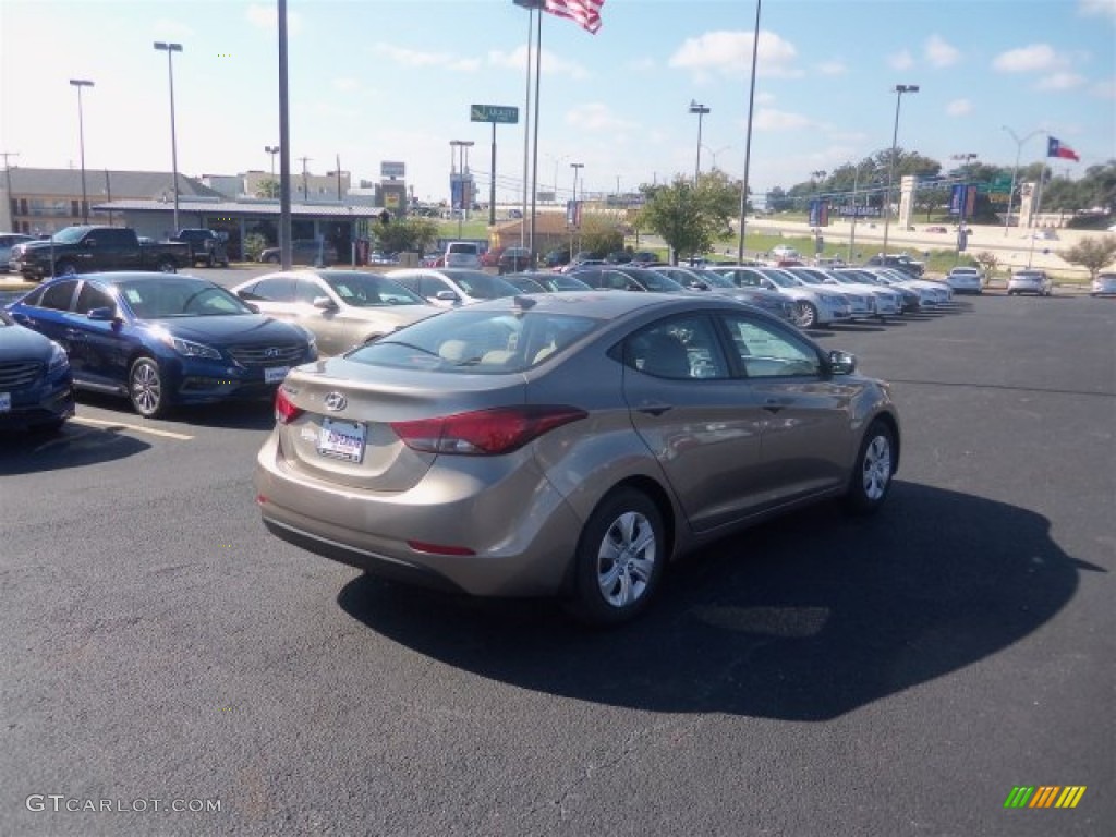 2016 Elantra SE - Desert Bronze / Beige photo #10