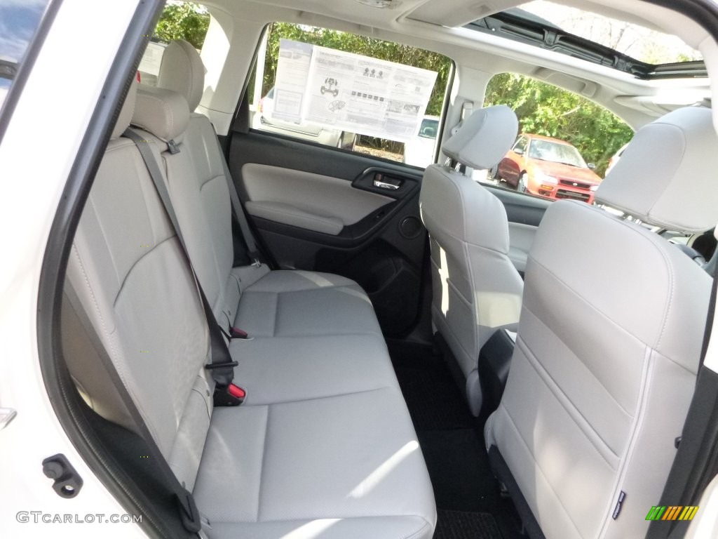 Gray Interior 2016 Subaru Forester 2.5i Limited Photo #108676843
