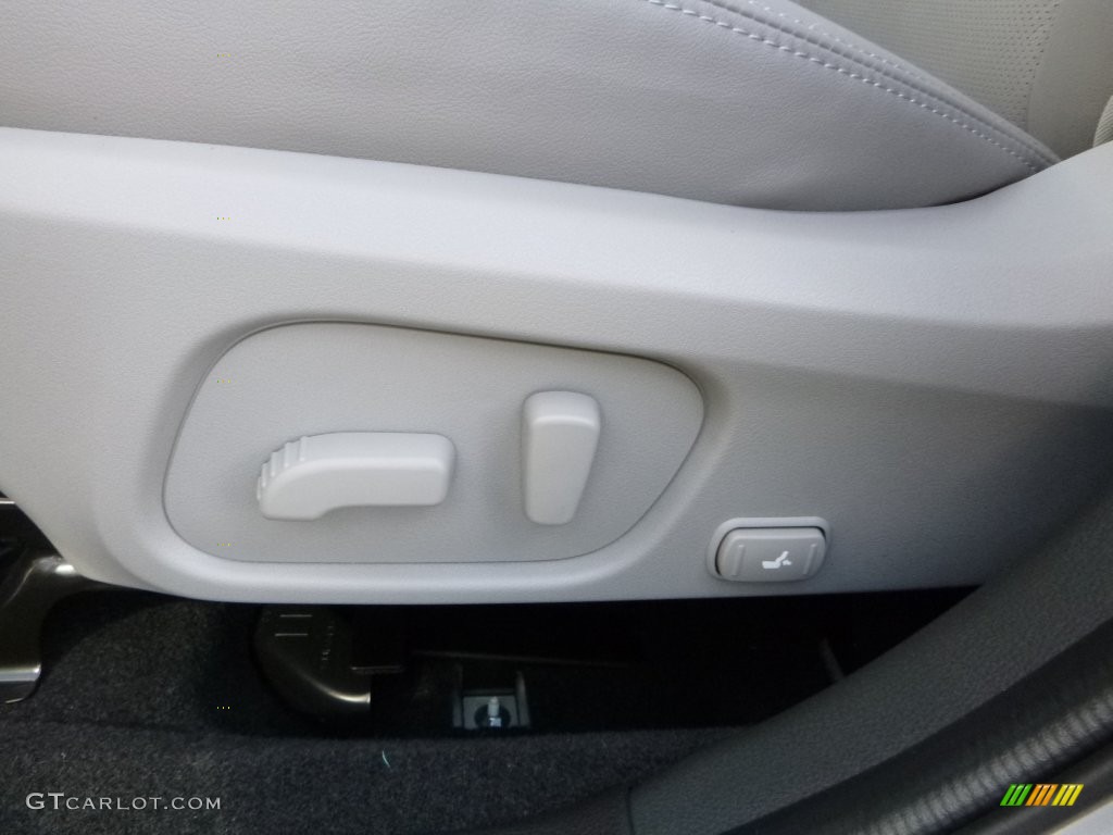 2016 Subaru Forester 2.5i Limited Controls Photo #108677044