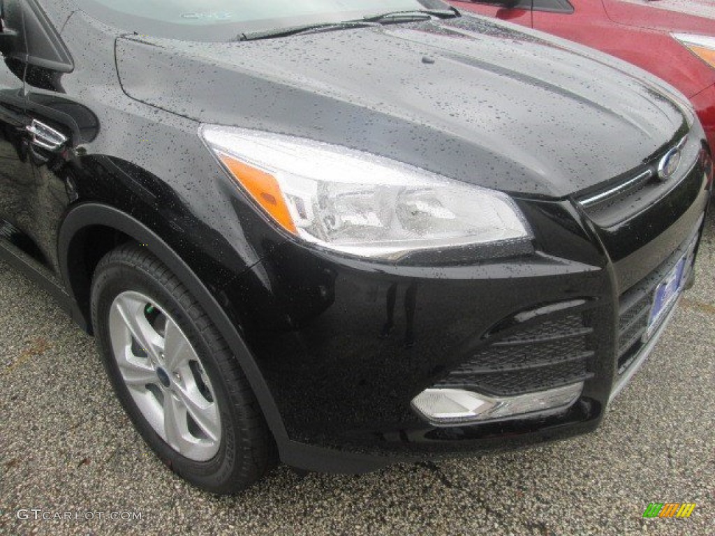 2016 Escape SE - Shadow Black / Charcoal Black photo #2