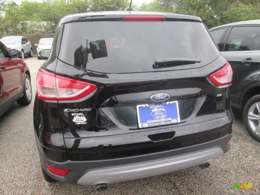 2016 Escape SE - Shadow Black / Charcoal Black photo #28