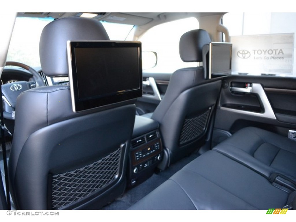 2016 Toyota Land Cruiser 4WD Entertainment System Photos