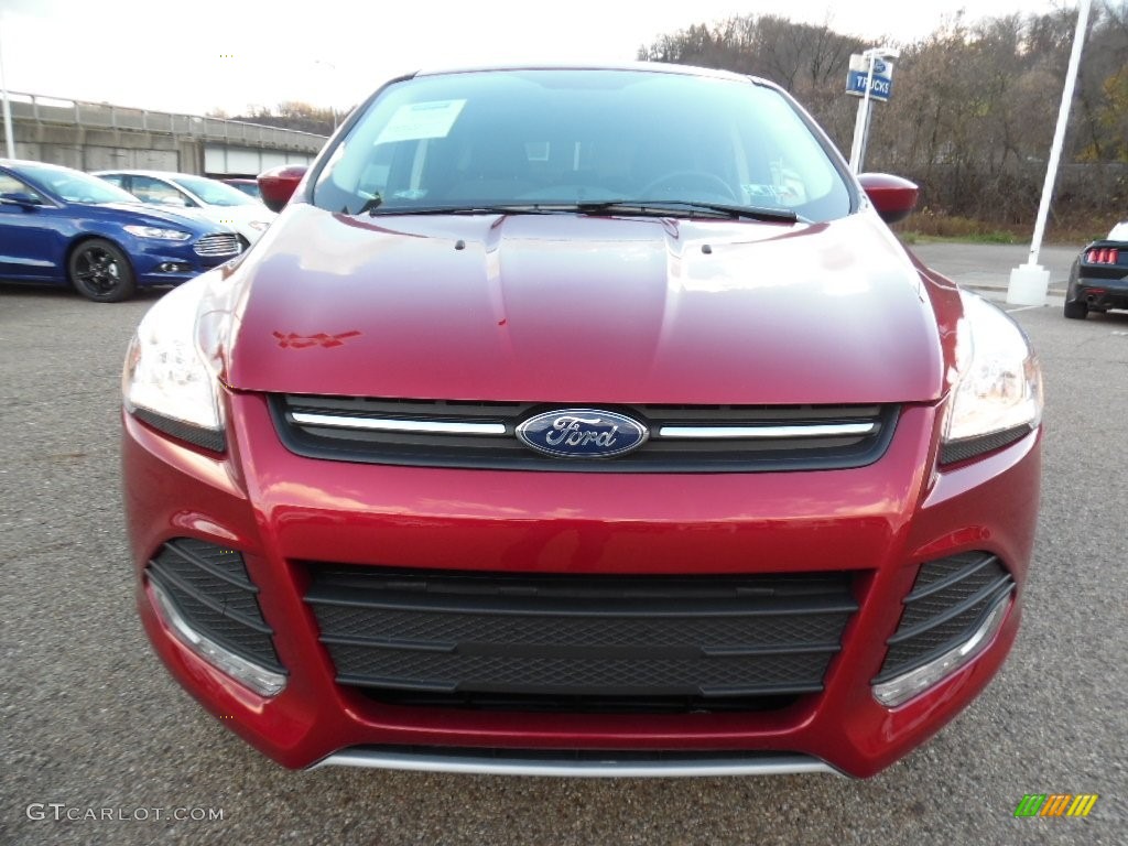 2016 Escape SE 4WD - Ruby Red Metallic / Charcoal Black photo #9
