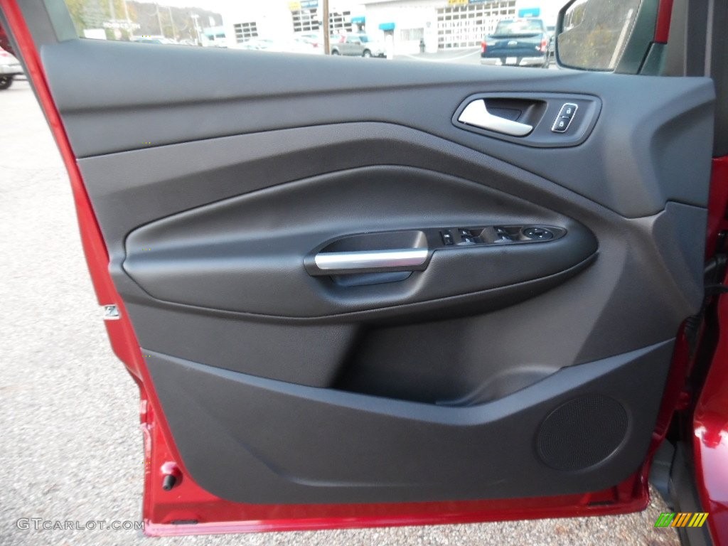 2016 Escape SE 4WD - Ruby Red Metallic / Charcoal Black photo #15