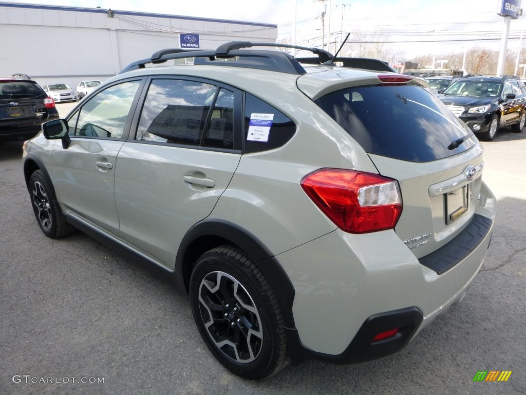 2016 Crosstrek 2.0i Premium - Desert Khaki / Black photo #9