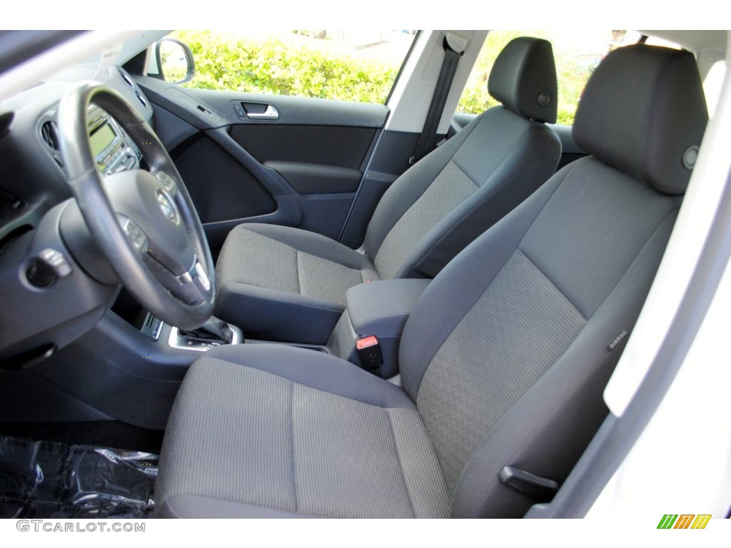 2013 Volkswagen Tiguan S Front Seat Photos