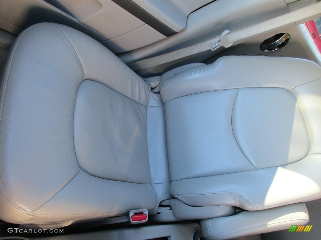 2011 HHR LT - Arctic Ice White / Gray photo #17