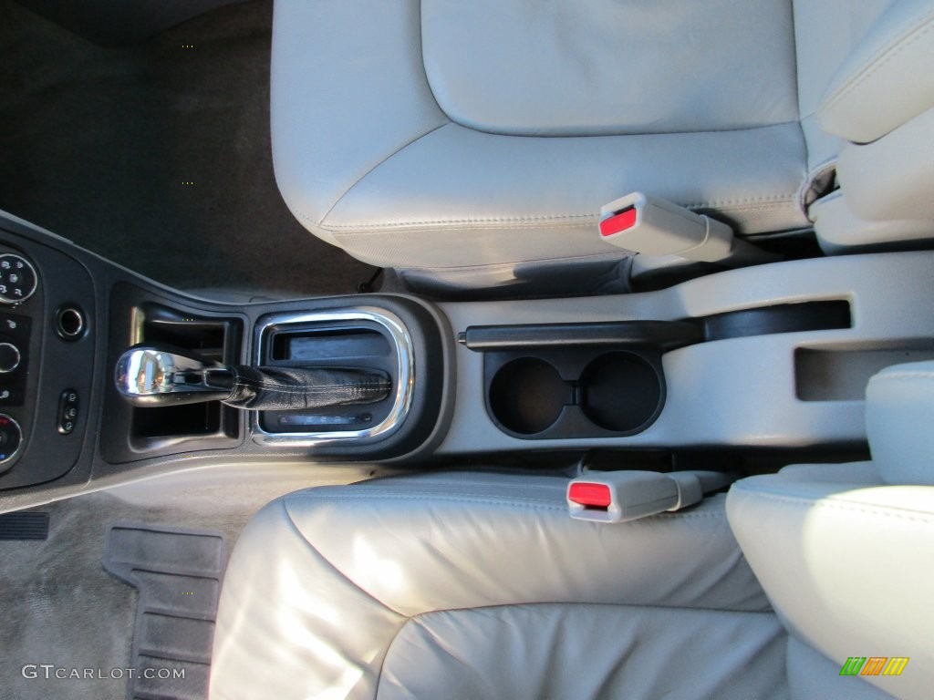 2011 HHR LT - Arctic Ice White / Gray photo #18
