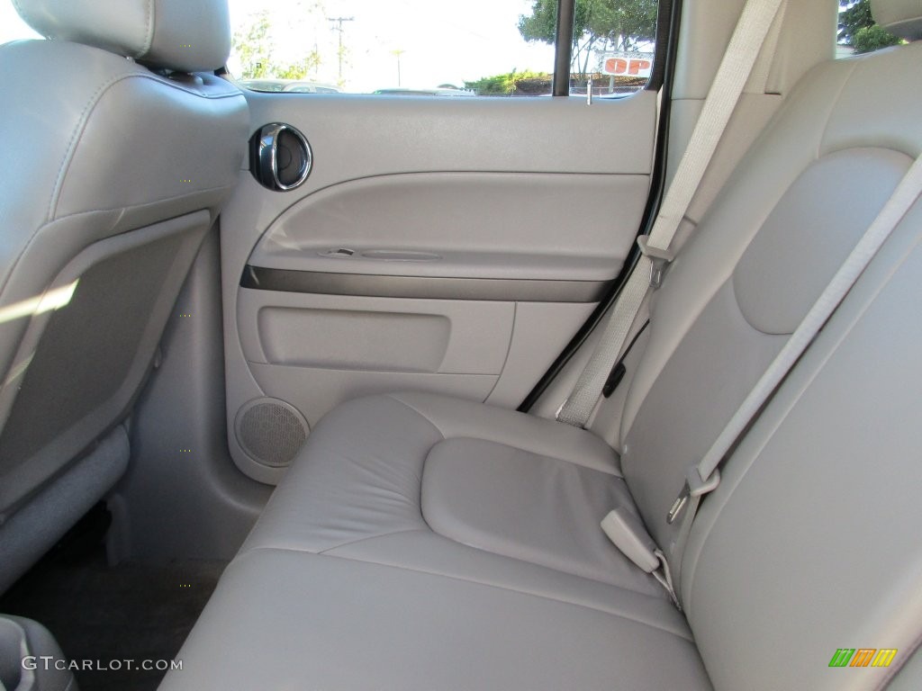 2011 HHR LT - Arctic Ice White / Gray photo #21