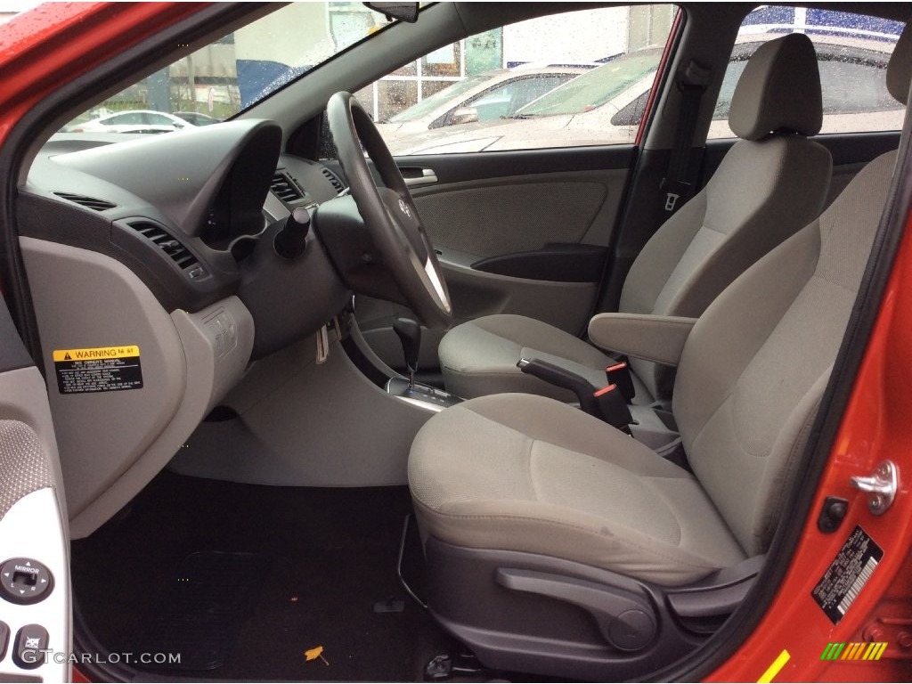 2013 Accent GLS 4 Door - Boston Red / Gray photo #10