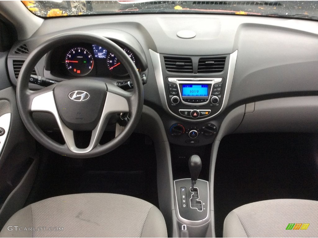 2013 Accent GLS 4 Door - Boston Red / Gray photo #13