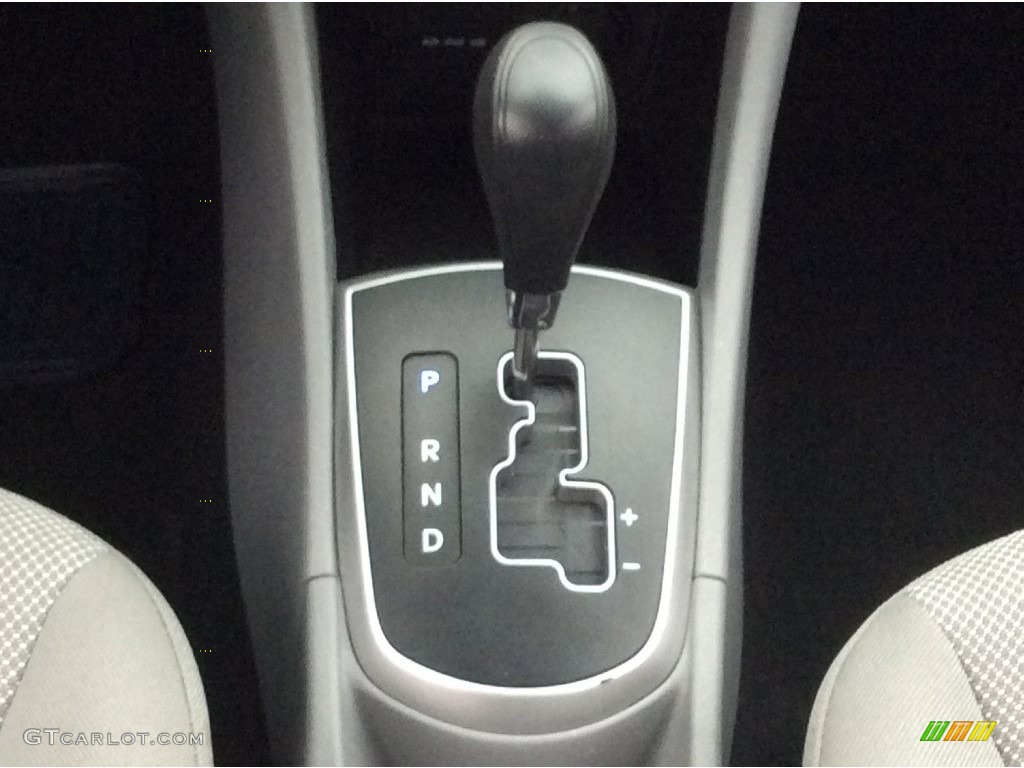 2013 Accent GLS 4 Door - Boston Red / Gray photo #16